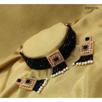 Feminine Chic Black Jewellery Sets