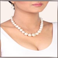 Pazaar White Moti Festival Necklace 