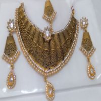 Imitation Jewellery Necklace With Earing & Mangtika