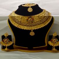 Imitation Jewellery Necklace With Earing & Mangtika