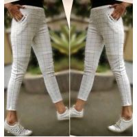 Ravishing White Lycra Women Jeggings